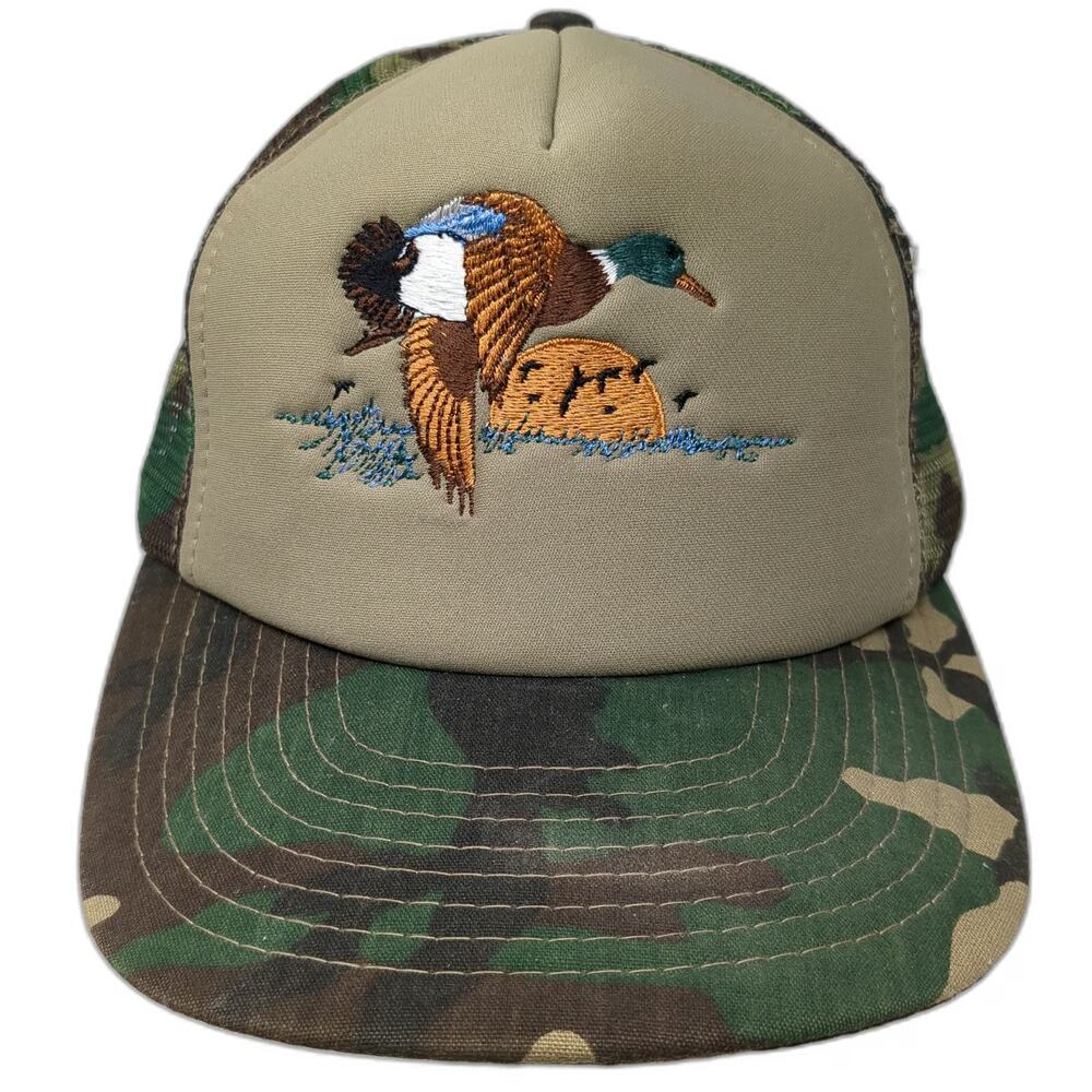 Speedway Trucker Hat Green One Size Mesh Back Camo Embroidered Mallard Duck Sun